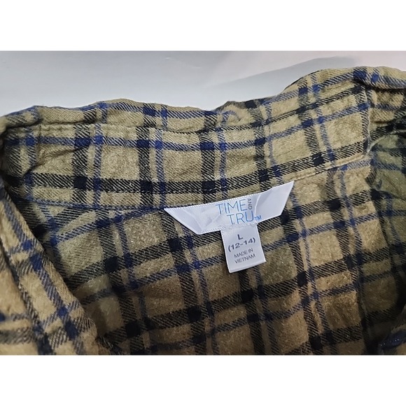 Time & Tru Long Sleeve Button Up Large Plaid Shirt‎ - Picture 2 of 7